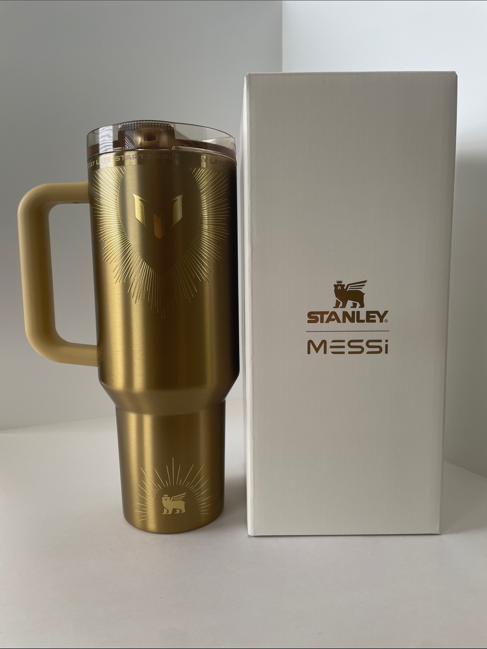 NIB Stanley x Lionel Messi Gold Quencher ProTour Flip Straw Tumbler 40 oz New